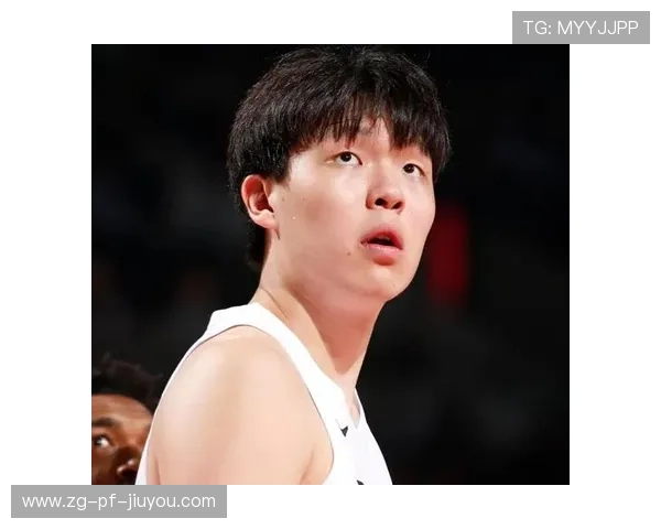 开拓者主帅回应质疑：杨瀚森需在三方面改进才能上场